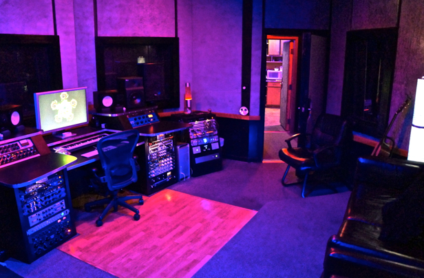 Explore Top-tier Recording Studios in Atlanta post thumbnail image
